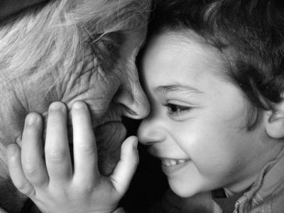 abuela y nieto pasado y futuro